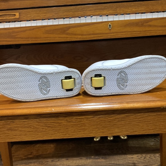 White Heelys - Picture 9 of 10